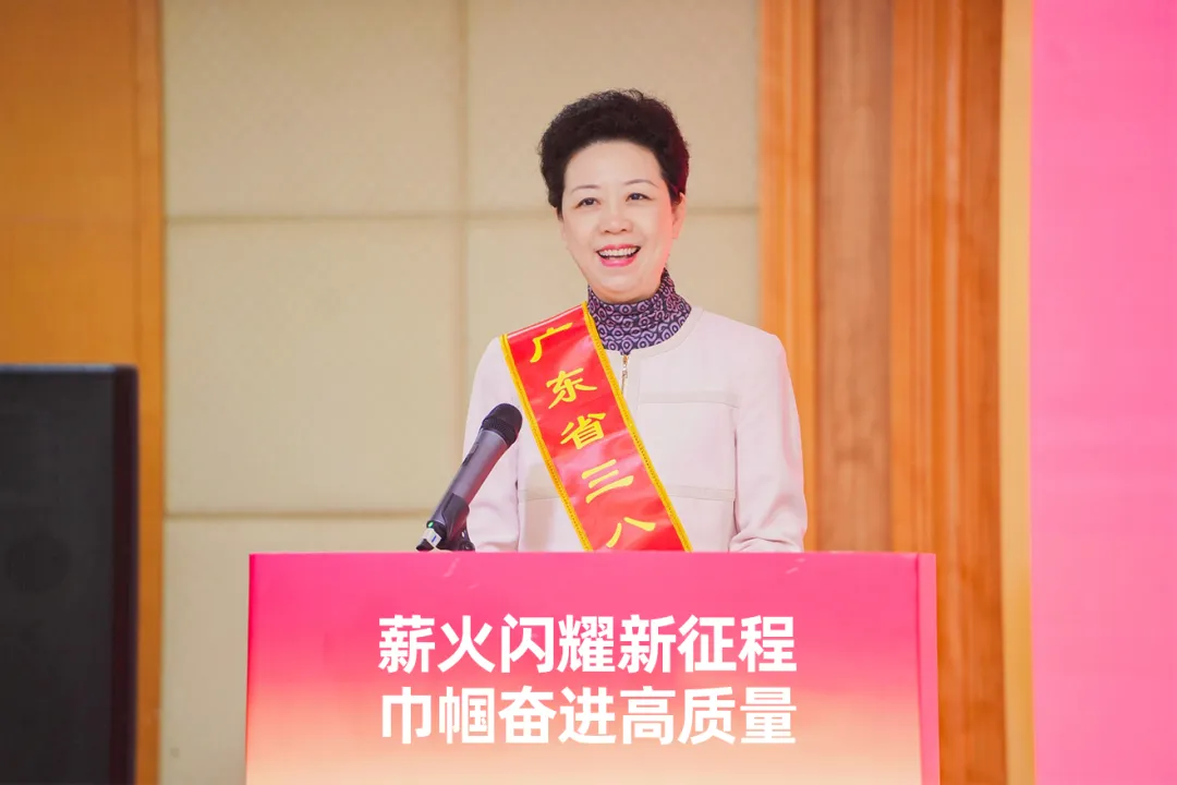 中国妇女报 | AG贵宾会李倩仪专访：以供应链为笔，绘行业新篇章